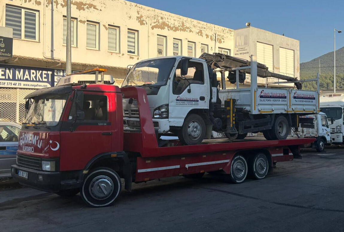 İzmir Bornova'da Görkemli Kurtarıcı oto kurtarma ve yol yardım aracı