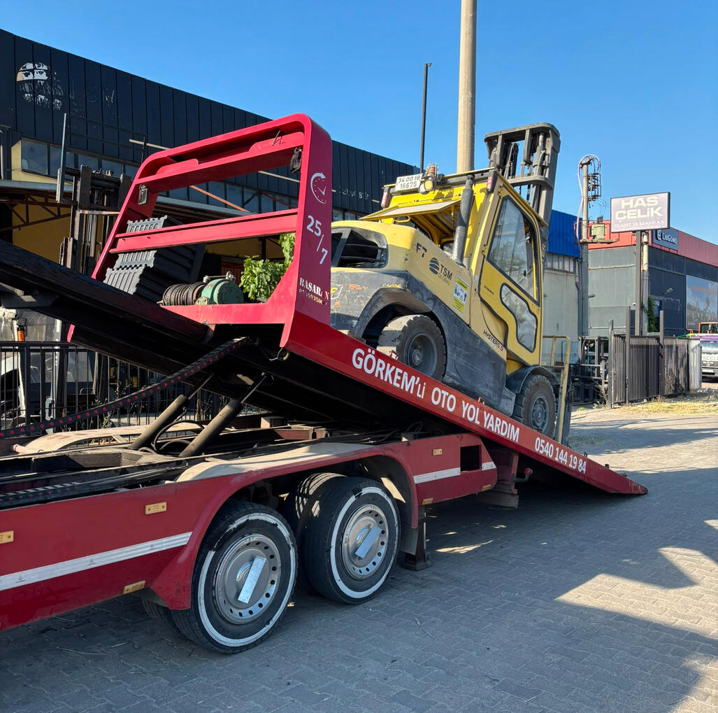 İzmir Bornova'da Görkemli Kurtarıcı oto kurtarma ve yol yardım aracı